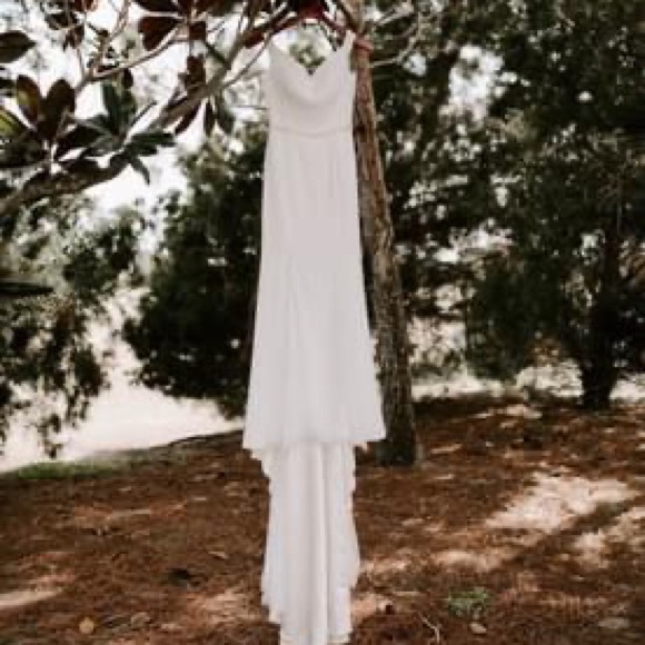 Wedding Dress - Picture 2 of 3